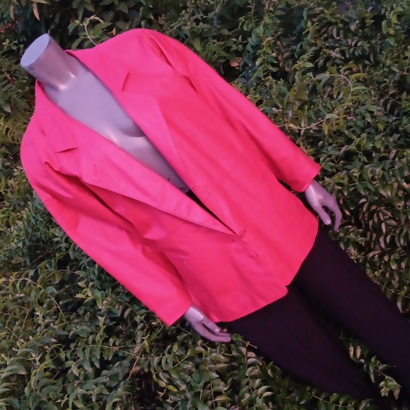 TOFFS (KOREA) LADIES RED VINTAGE GENUINE LEATHER (1) BUTTON LUXURY COAT/JACKET - Picture 13 of 17